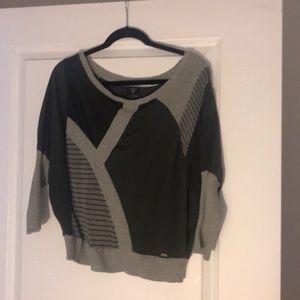 Guess grey shorter 3/4 sleeve length sweater